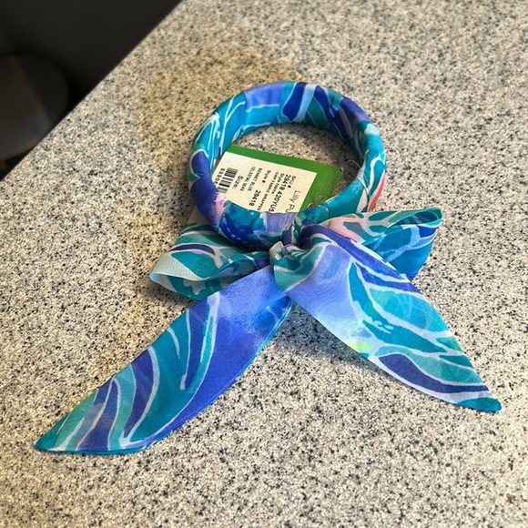 Lilly Pulitzer Jewelry - Lilly Pulitzer bracelet, OS, fabric